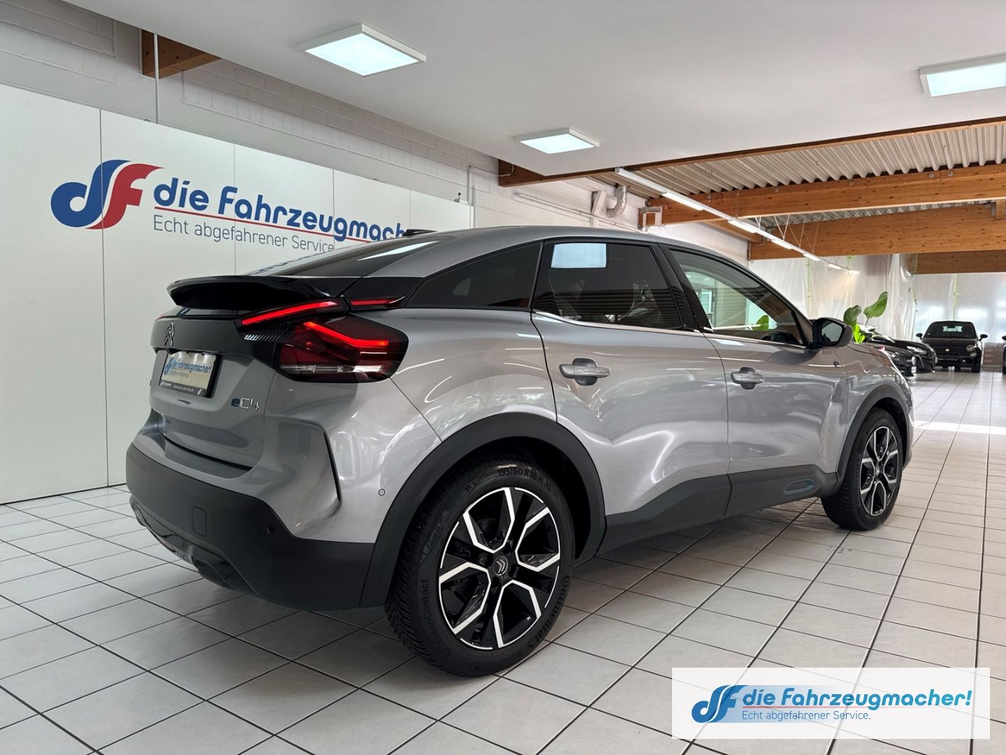 Fahrzeugabbildung Citroën C4 E- Shine HUD Navi 360 Kamera LED Apple CarPla