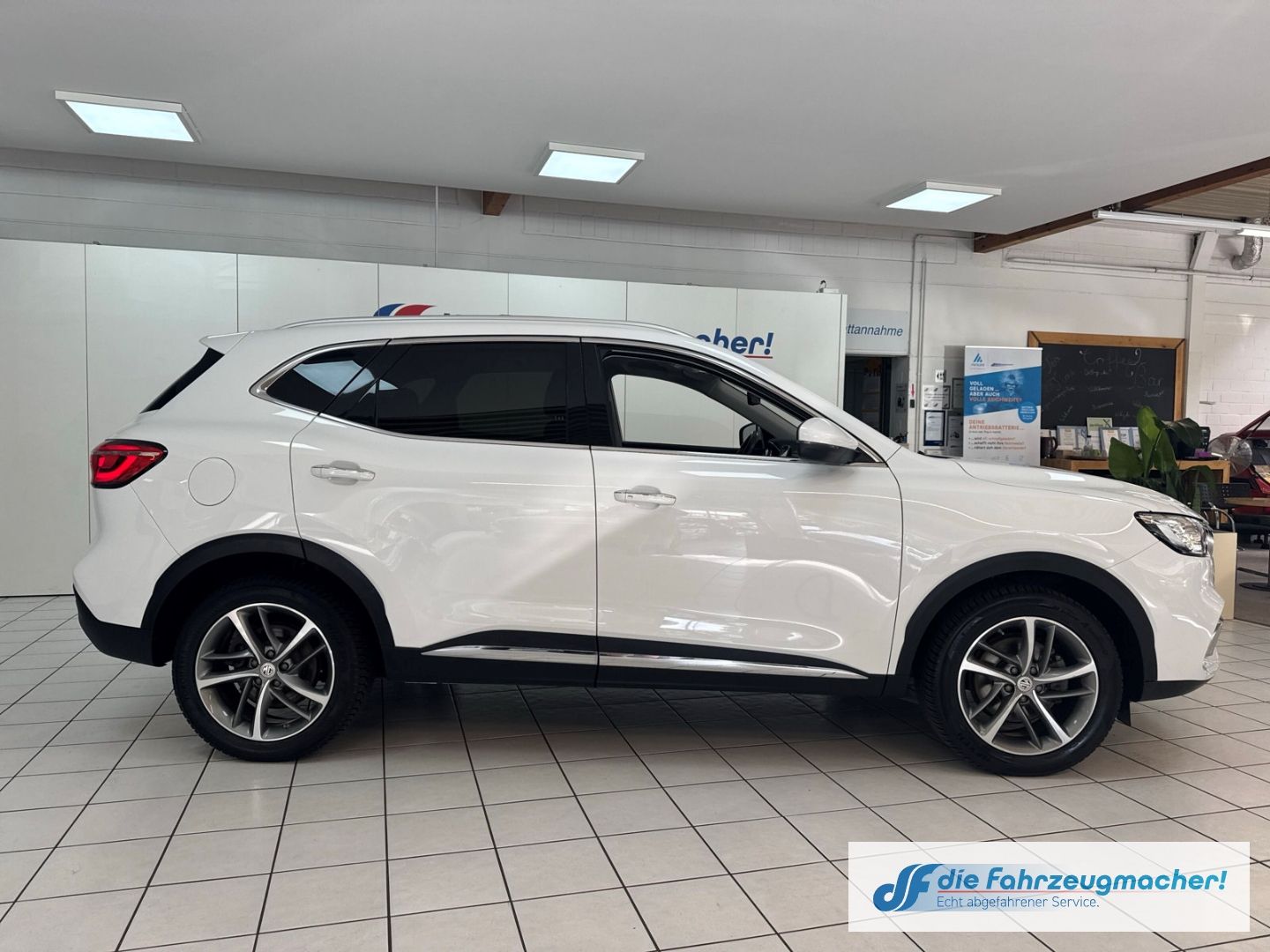 Fahrzeugabbildung MG EHS PHEV Comfort Hybrid EU6d Navi Digitales Cock