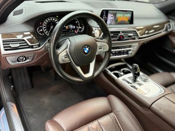 BMW 730 - 9