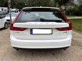 Volvo V90 D5 AWD Geartronic Momentum Pilot Assist - weiße Volvo V90