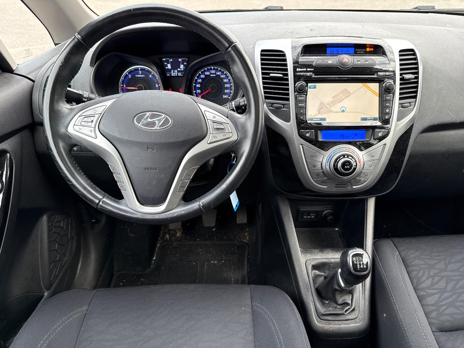 Hyundai ix20 2014 — photo 19