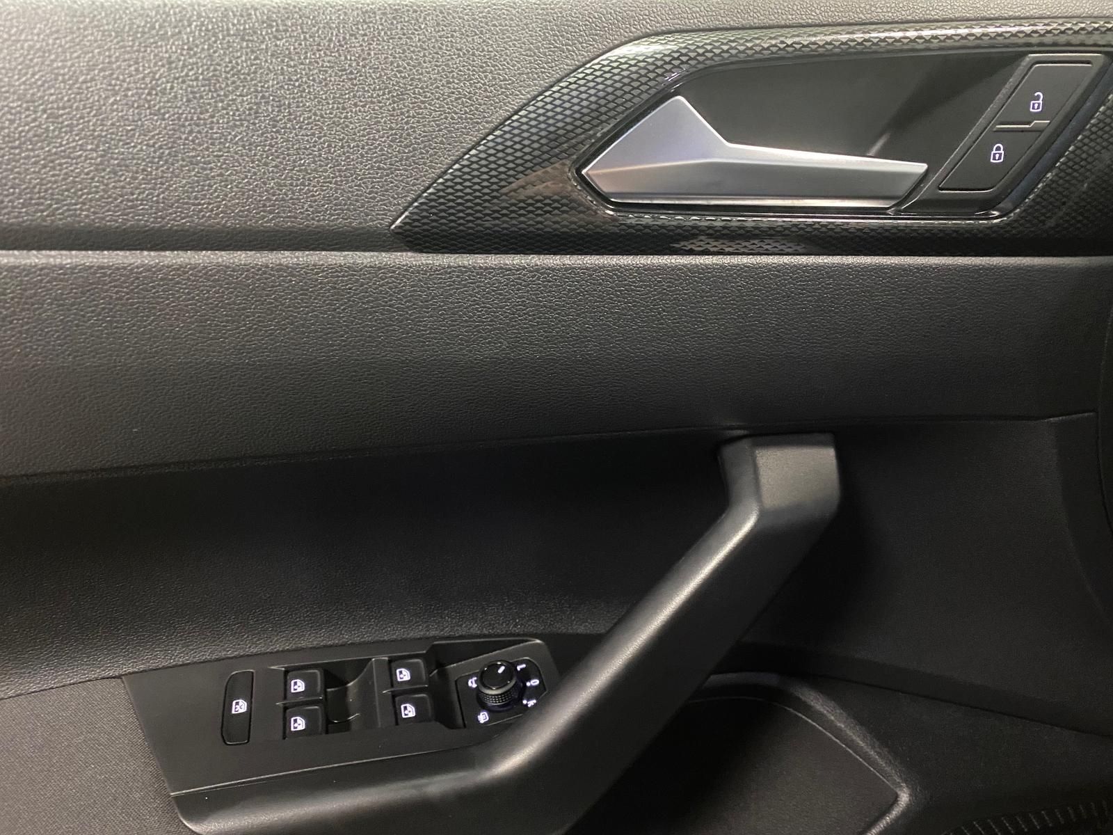 Fahrzeugabbildung Volkswagen Taigo 1.5 16V TSI ACT Life+APP+MATRIX+ALLWETTER+