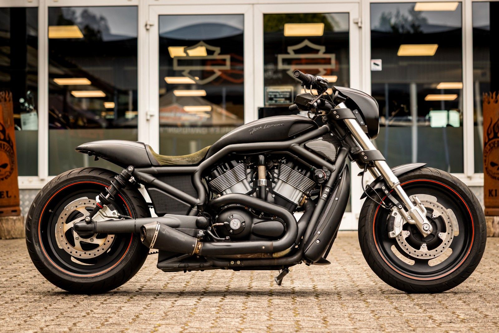 Fahrzeugabbildung Harley-Davidson VRSCR Street Rod - Jack Lomaxx