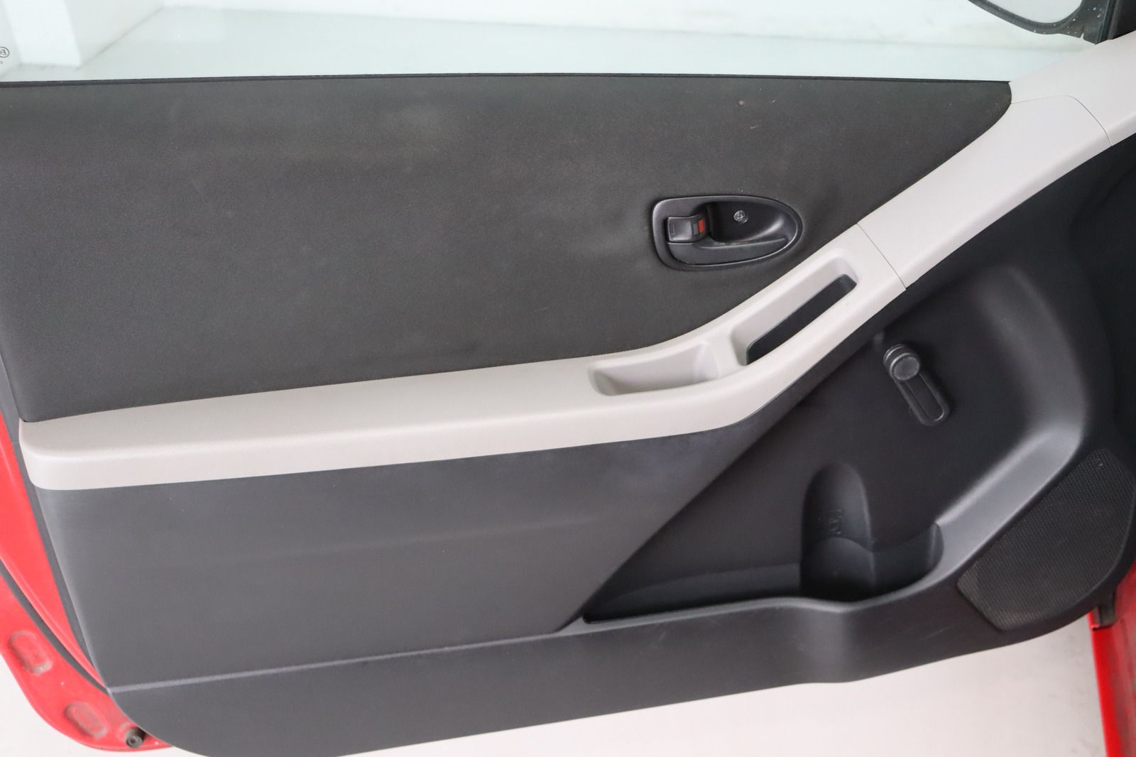 Fahrzeugabbildung Toyota Yaris 1.0-l-VVT-i * HU/AU bis 03.2026 *
