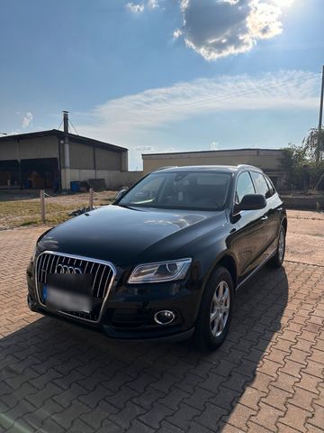 Audi Q5 2.0 TDI Clean Diesel Schwarz Top-Z...