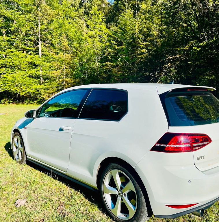 Image of Volkswagen Golf