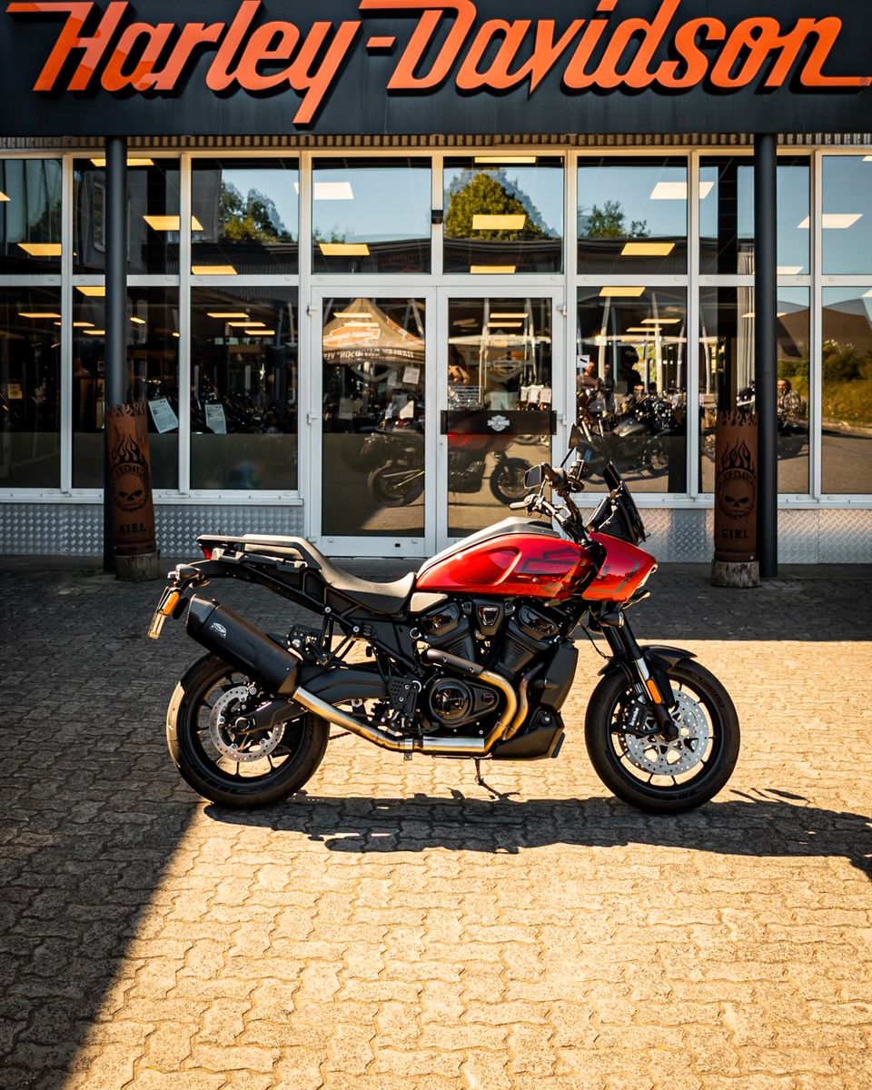 Fahrzeugabbildung Harley-Davidson RA1250ST Pan America ST 1250 MY25 Jekill & Hyde
