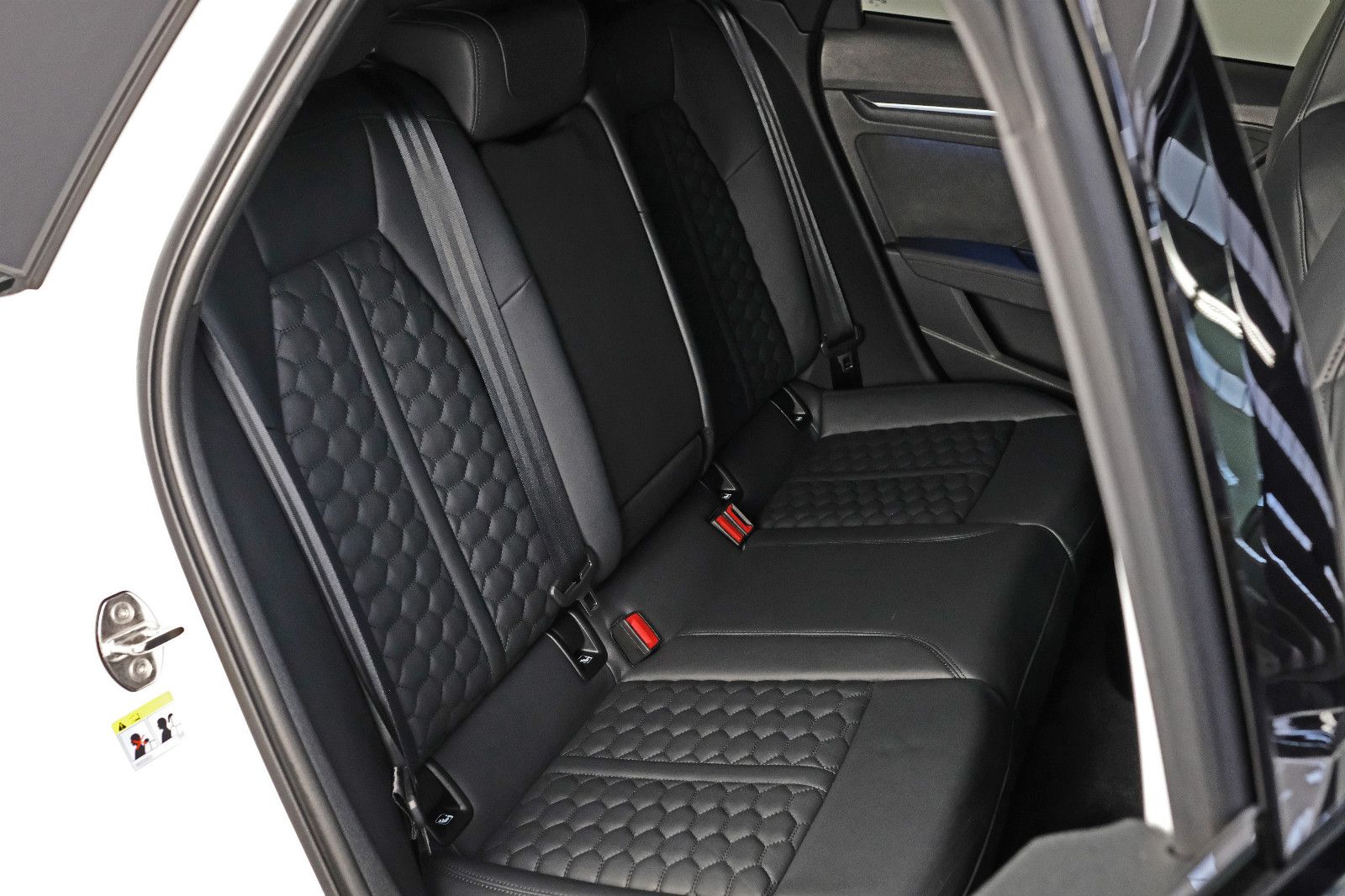 Fahrzeugabbildung Audi RS3 Sportback|BANG & OLUFSEN|PANO|MATRIX|280KM/H