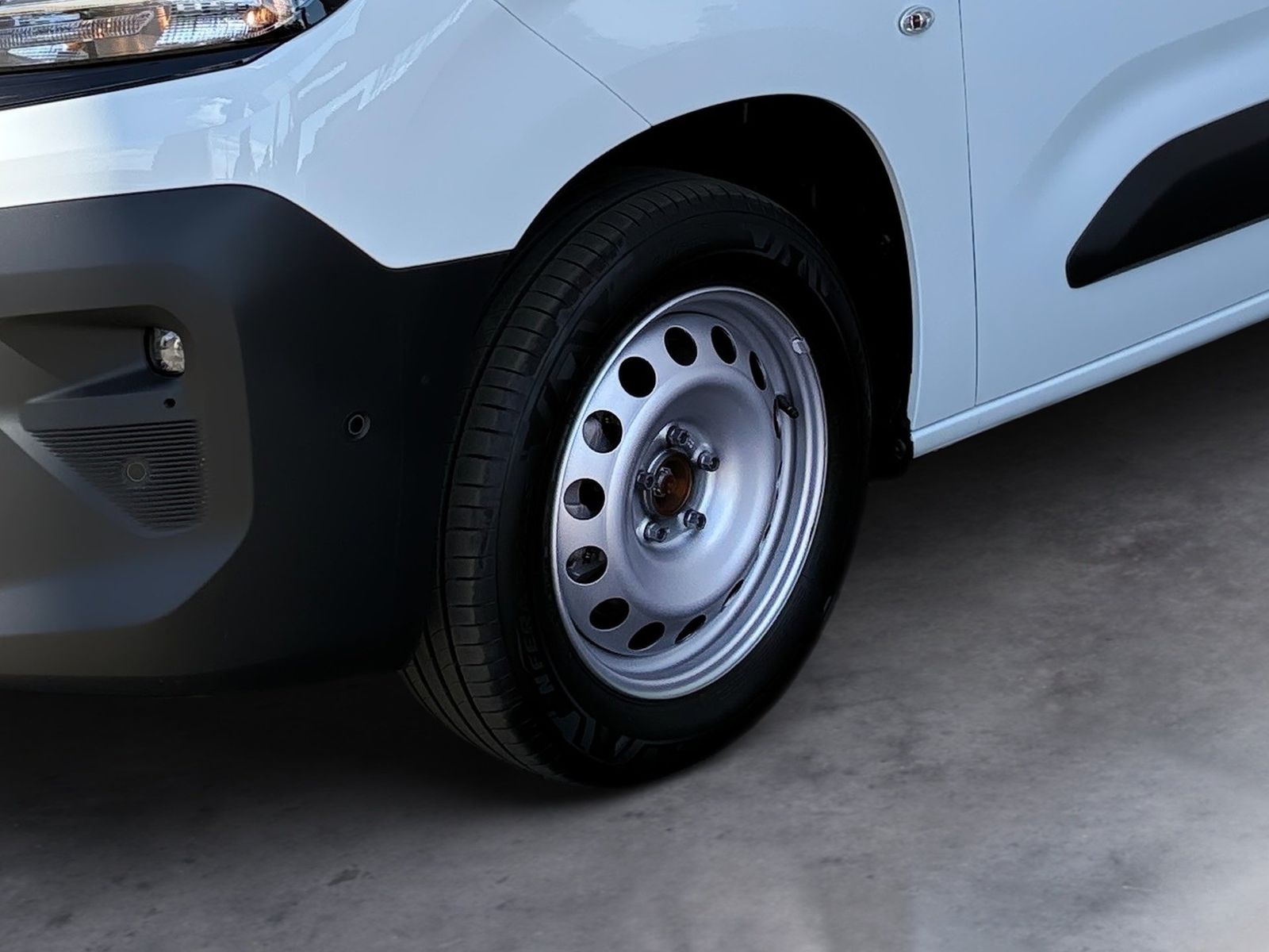 Fahrzeugabbildung Opel Combo E Cargo 1.5 D Basis erhöhte Nutzlast XL