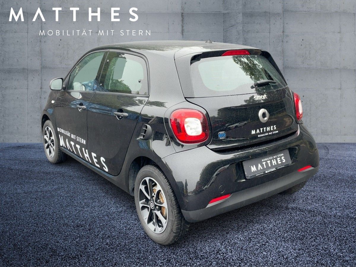 Fahrzeugabbildung Smart Smart ForFour EQ DAB/Tempomat/Klima