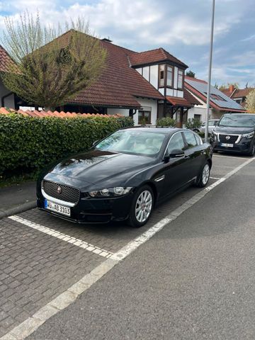 JAGUAR XE