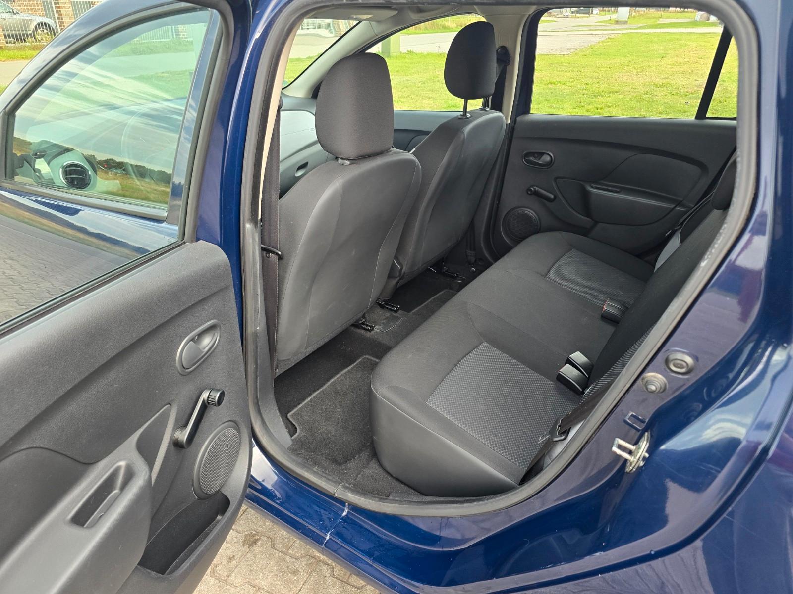 Dacia Logan 2013 — photo 13