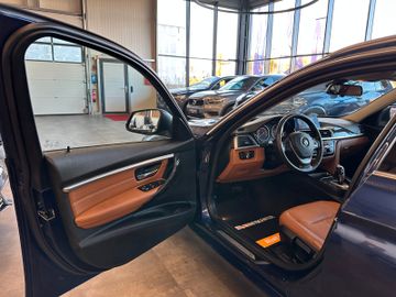 BMW 330 d Touring Luxury Line *1. Hand*Vollleder*LED