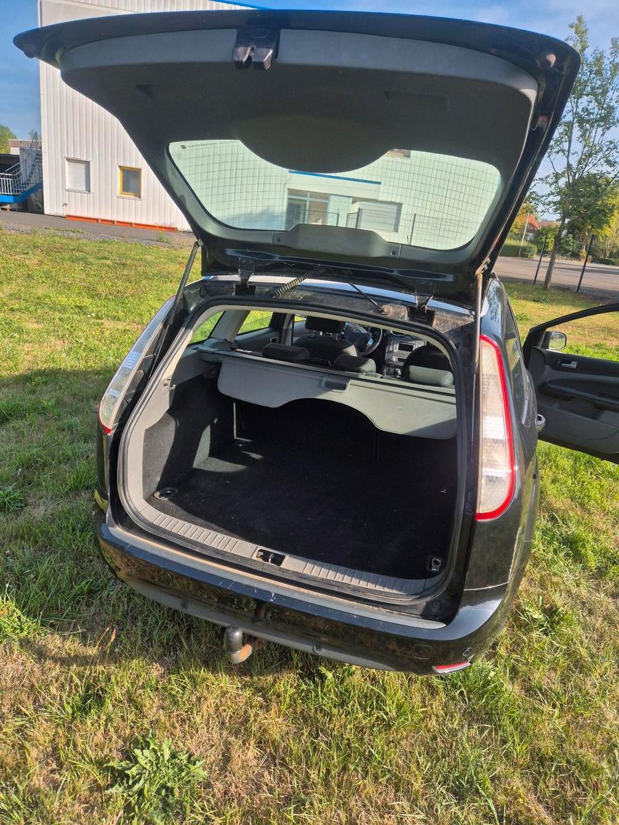 Ford Focus 2011 — photo 5