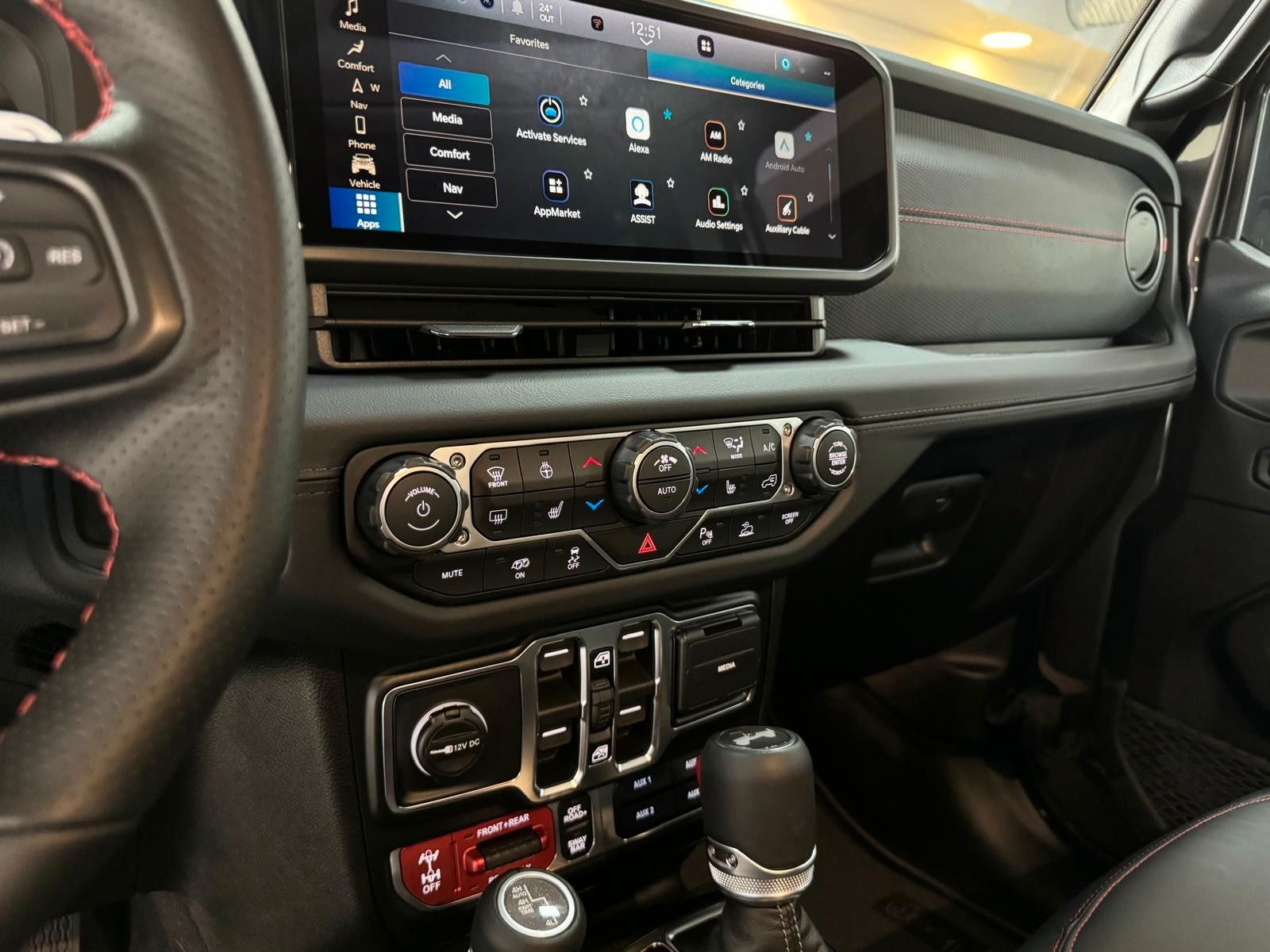 Fahrzeugabbildung Jeep 2026 MOAB 392-6.4L HEMI V8-DUAL TOP