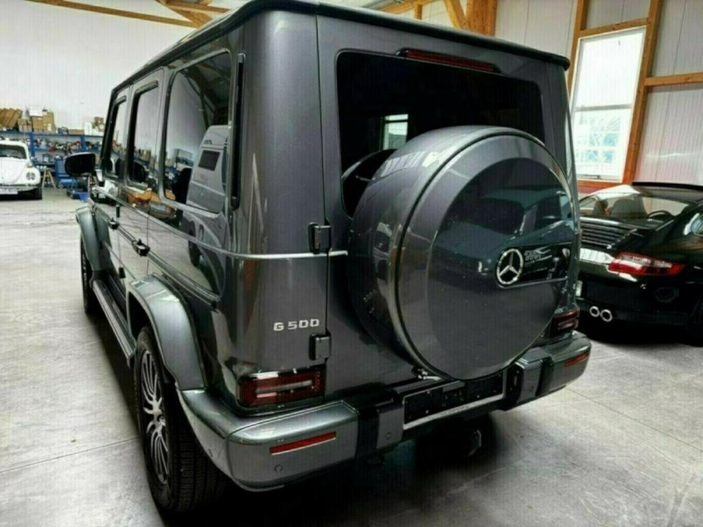 Mercedes-Benz G 500