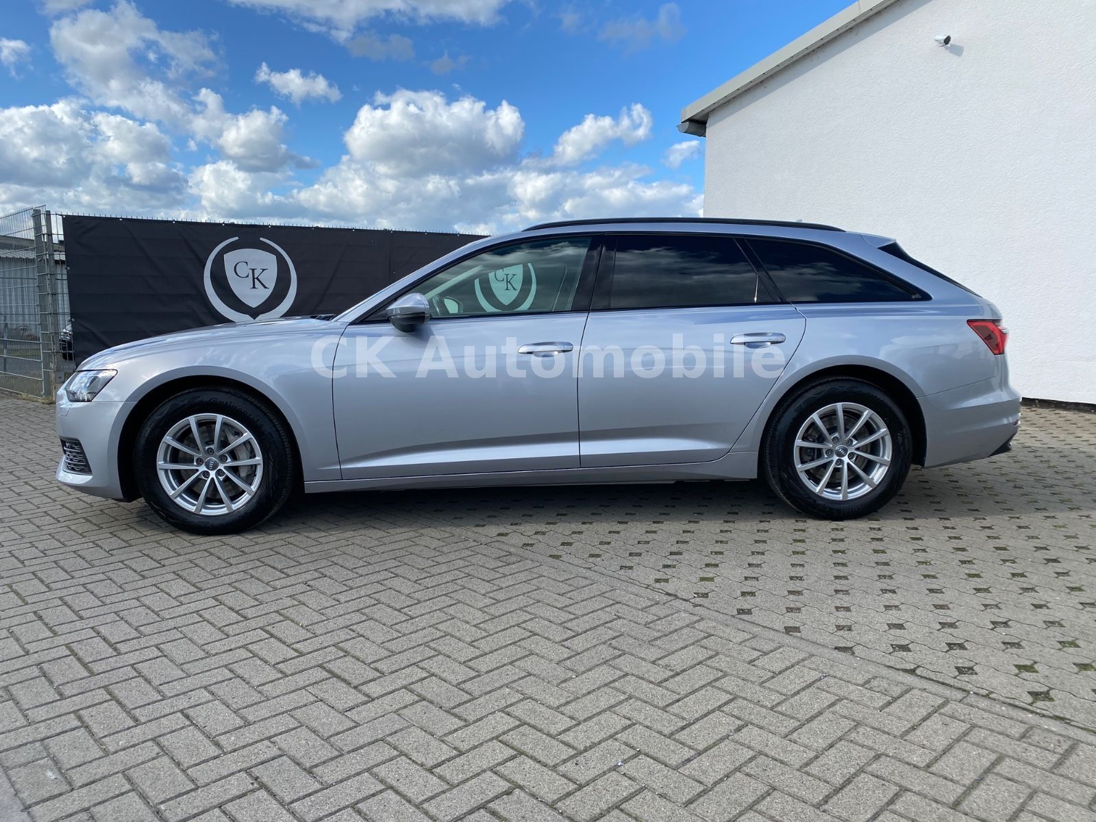 Fahrzeugabbildung Audi A6 Avant 45 TDI Quattro/Navi/Head-Up/LED/Kamera