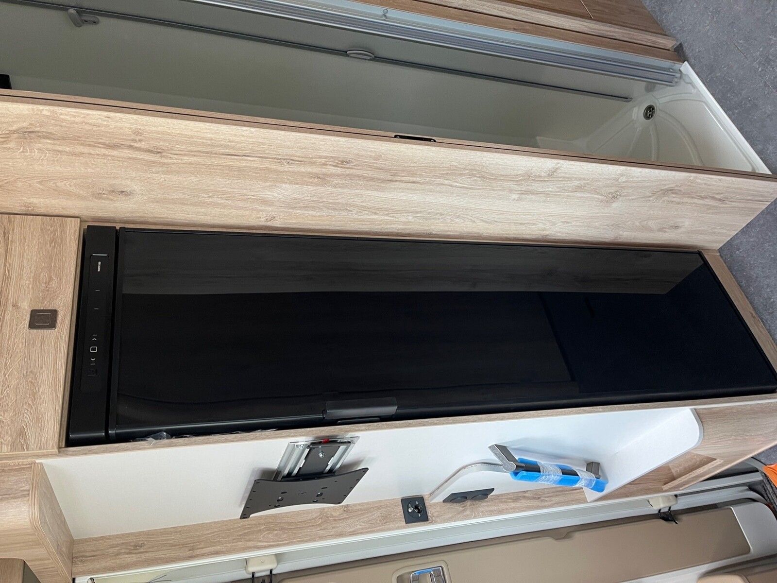 Fahrzeugabbildung Eura Mobil Integra Line IL 720 EF Markise, Lithiumbatterien