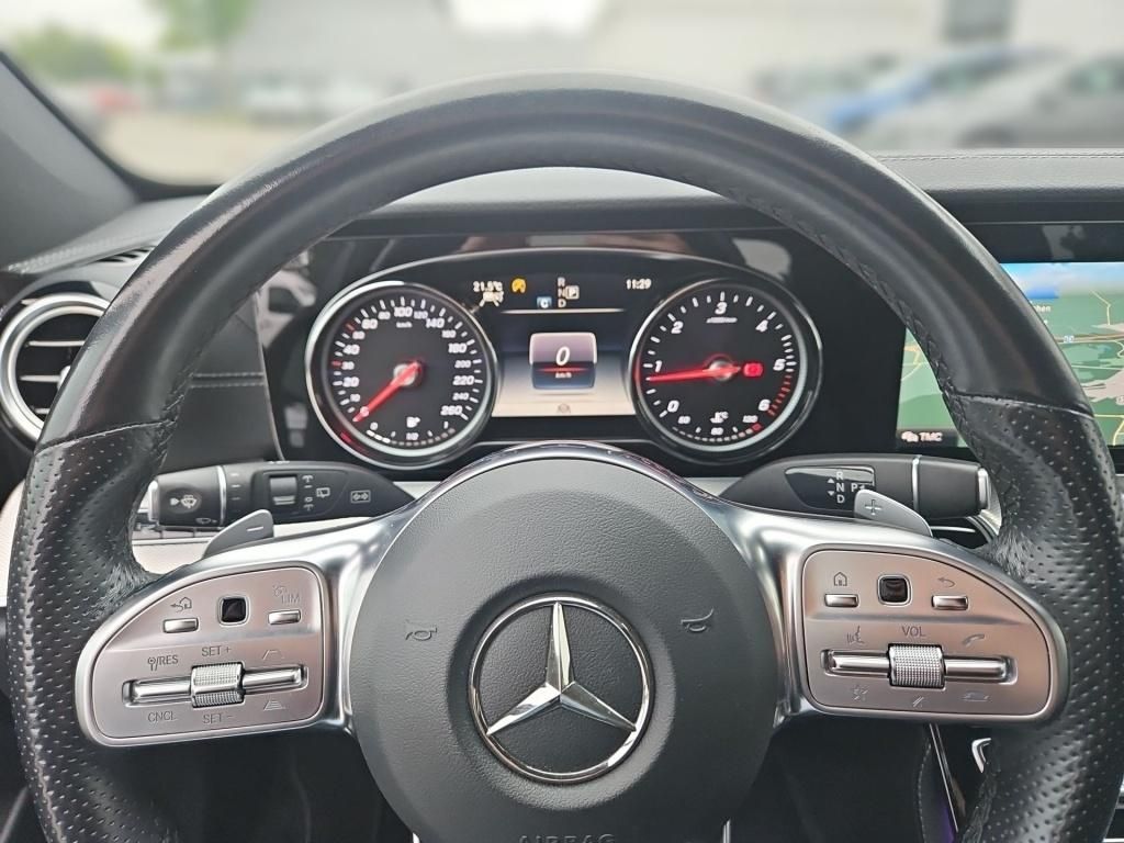 Fahrzeugabbildung Mercedes-Benz E 300 d T AMG ACC HUD Navi LED SHZ KeyLess Sport