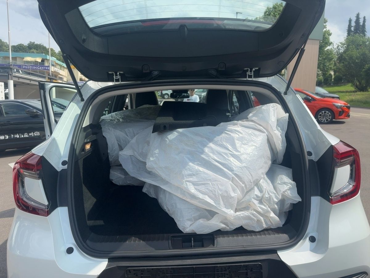 Fahrzeugabbildung Renault Captur INTENS TCe 140 EDC ABS Fahrerairbag ESP Z