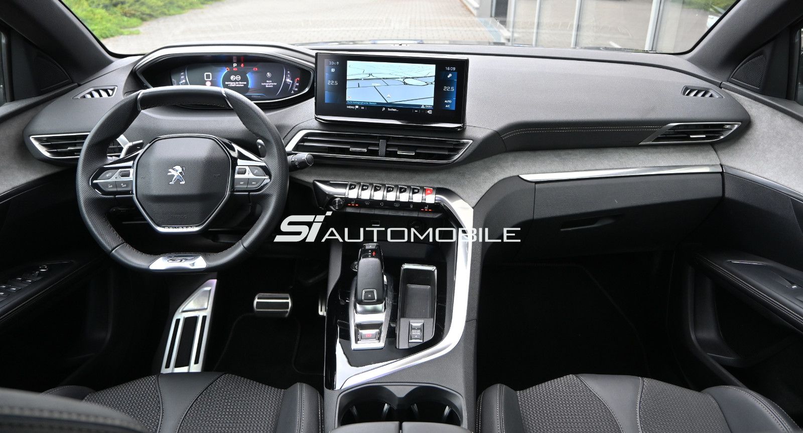 Fahrzeugabbildung Peugeot 5008 BlueHDi 130 GT °ACC°AHK°PANO°7-SITZE°ALARM°