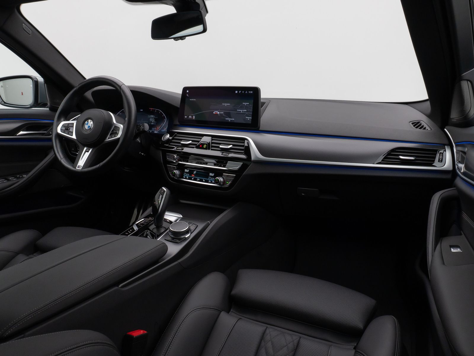 Fahrzeugabbildung BMW 530i M Sport Panorama 360°Laser HUD DAB H/K 19"