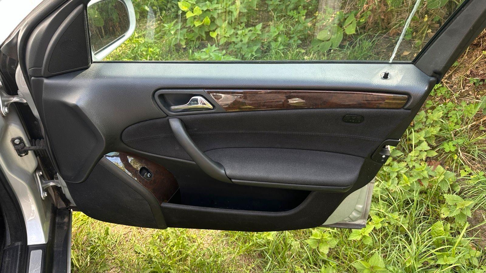 Mercedes-Benz C180 2007 — photo 10