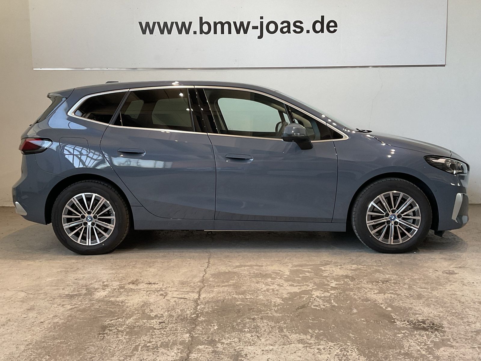 Fahrzeugabbildung BMW 230e xDrive |Aktivsitz |Komfortzugang |Head-Up D