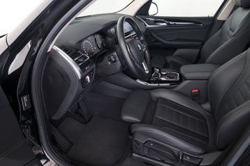 BMW X3 xDrive20i PANO LASER LEDER HUD RFK 19"