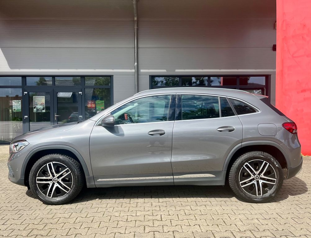 Mercedes-Benz GLA 200