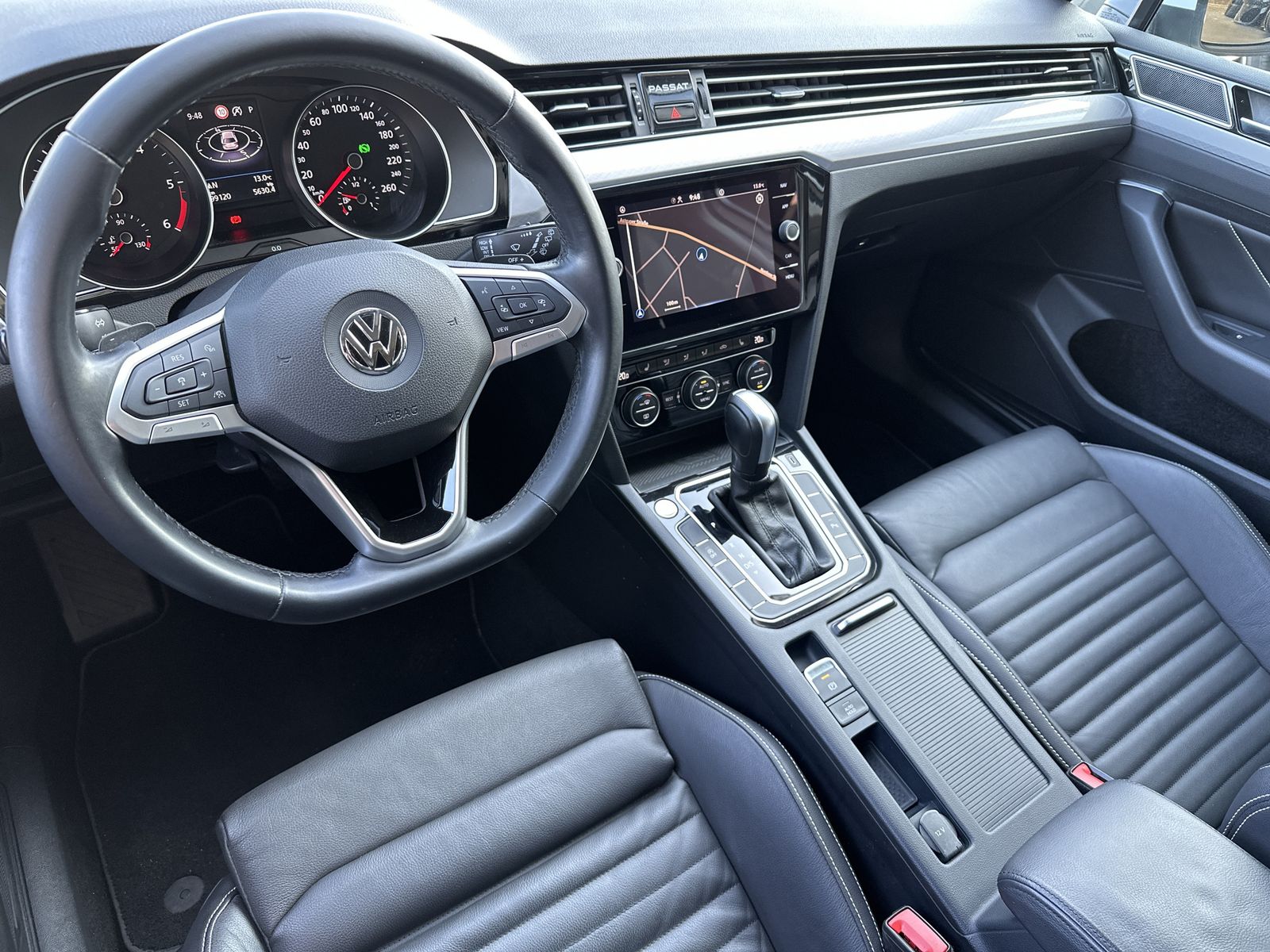 Fahrzeugabbildung Volkswagen Passat Variant 2.0 TDI DSG Business NAV+LED+KAM