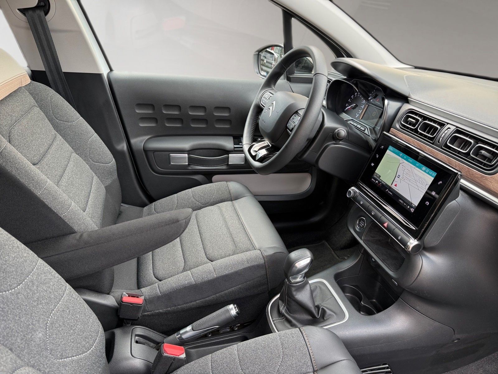 Fahrzeugabbildung Citroën C3 PureTech 83 Max*Navi*Rückfahrkam*Sitzhzg.