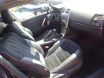 Toyota Avensis - 11
