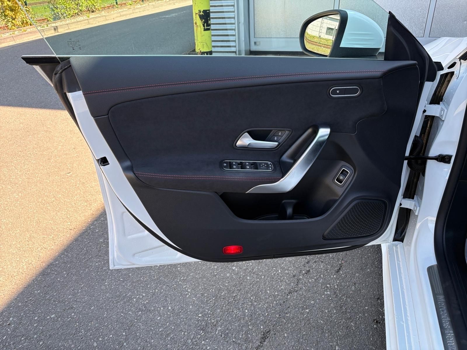 Mercedes-Benz CLA 180 Shooting Brake AMG Advanced-Plus Kamera foto 6