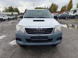 Toyota Hilux Double Cab 4x4 Differenzialsperre - gebrauchte Toyota Hilux aus dem Jahr 2012