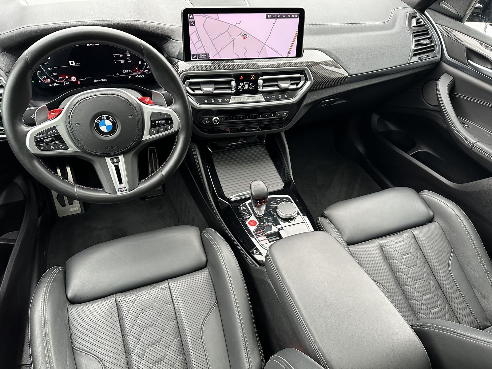 Fahrzeugabbildung BMW X4 M Competition NAV+LED+PANO+H&K+21ZOLL+KAM+1HD