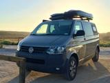 Volkswagen T5.2 gepfl. Camper, TÜV NEU - Volkswagen T5 Kombi aus 2010