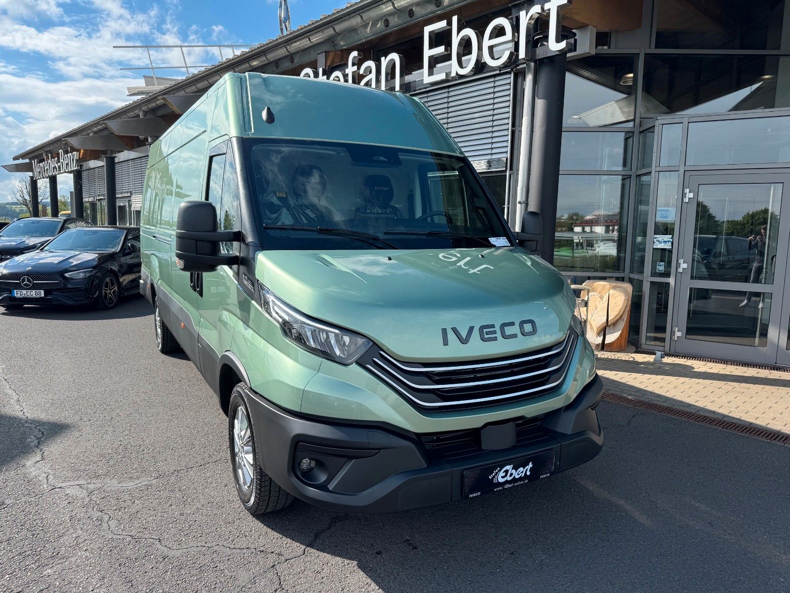 Fahrzeugabbildung Iveco Daily 35S18 HA8 3.0L *R4.100mm*Automatik*AHK*LED