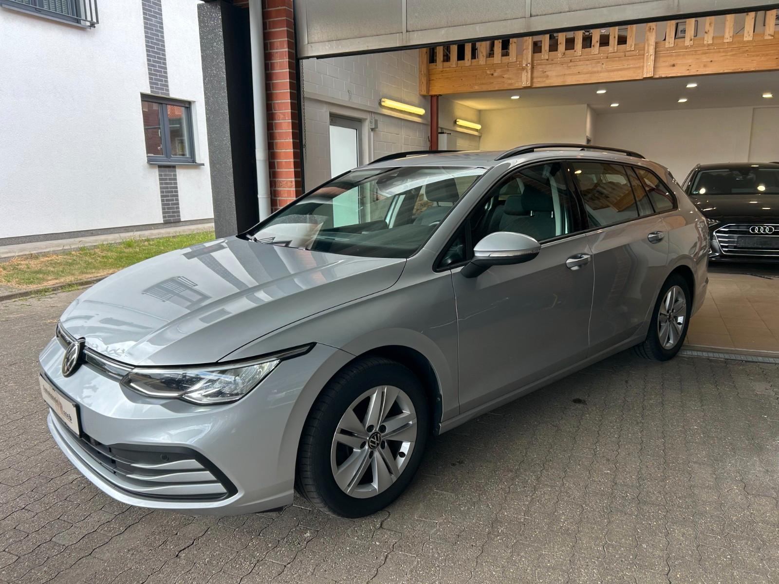 Volkswagen Golf 2.0 TDI SCR Life Variant