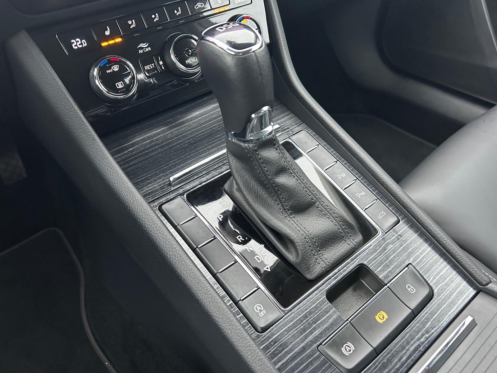Skoda Superb Style Automatik dig.Cockpit*AHK*Leder*PDC, миниатюра 9