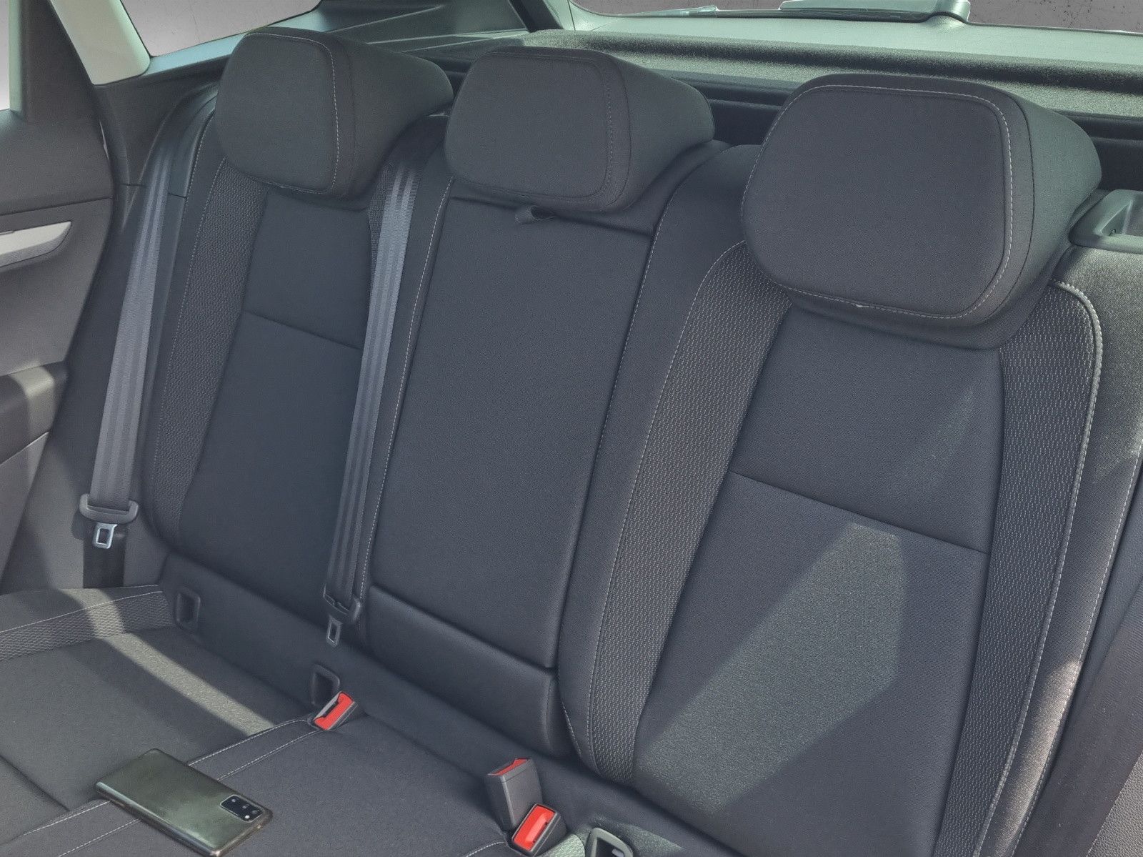 Fahrzeugabbildung SKODA Karoq Balance 2,0 TDI PANO Fahrassi Parken+