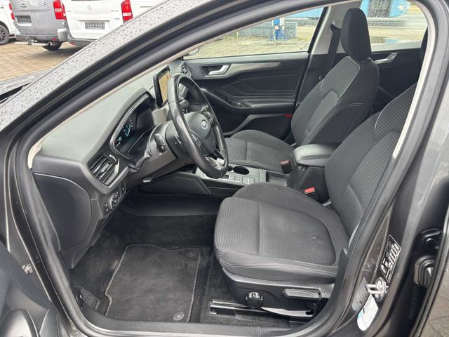 Ford Focus Turnier 1.5 EcoBoost Aut. TITANIUM