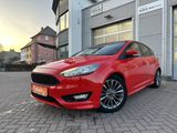 Ford Focus Lim. ST-Line Garantie 05/2027 +Navi+Sitzhz - Ford Focus mit Benzin-Antrieb: Limousine, 2.0