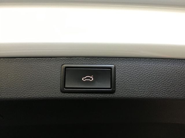 Fahrzeugabbildung Skoda Karoq Sportline 2.0 TSI 4x4 DSG/AHK/Navi/ACC/DCC