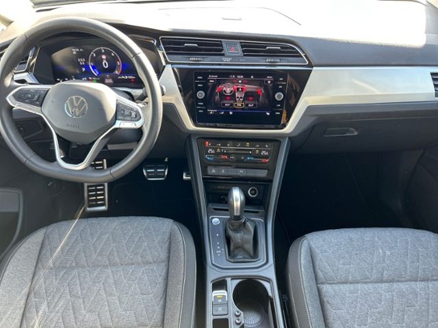 Fahrzeugabbildung Volkswagen Touran 2.0 TDI MOVE R-LINE-EXTERIEUR KEYLESS LED