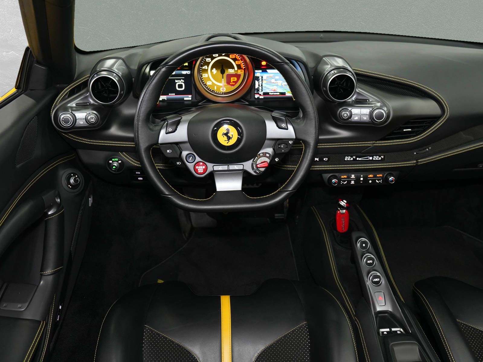 Fahrzeugabbildung Ferrari F8 Spider - Carbon! |Racing Sitze|JBL|BF-Display