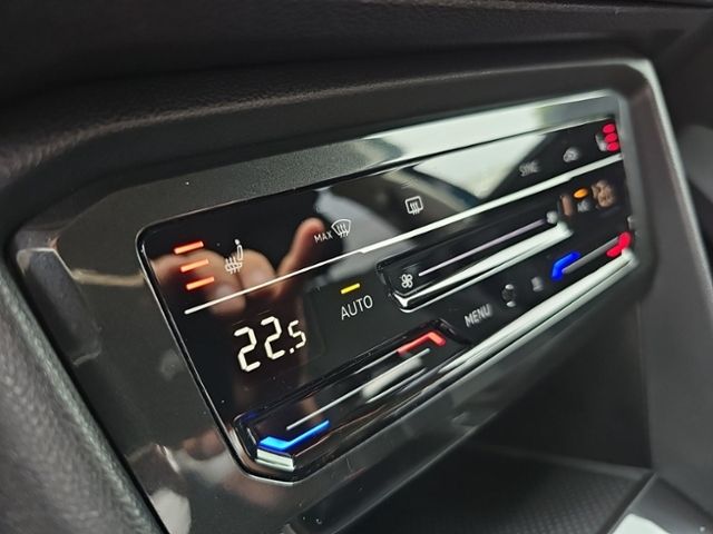 Fahrzeugabbildung Volkswagen Tiguan 2.0 TSI 4M DSG Elegance LED-MATRIX STDHZ
