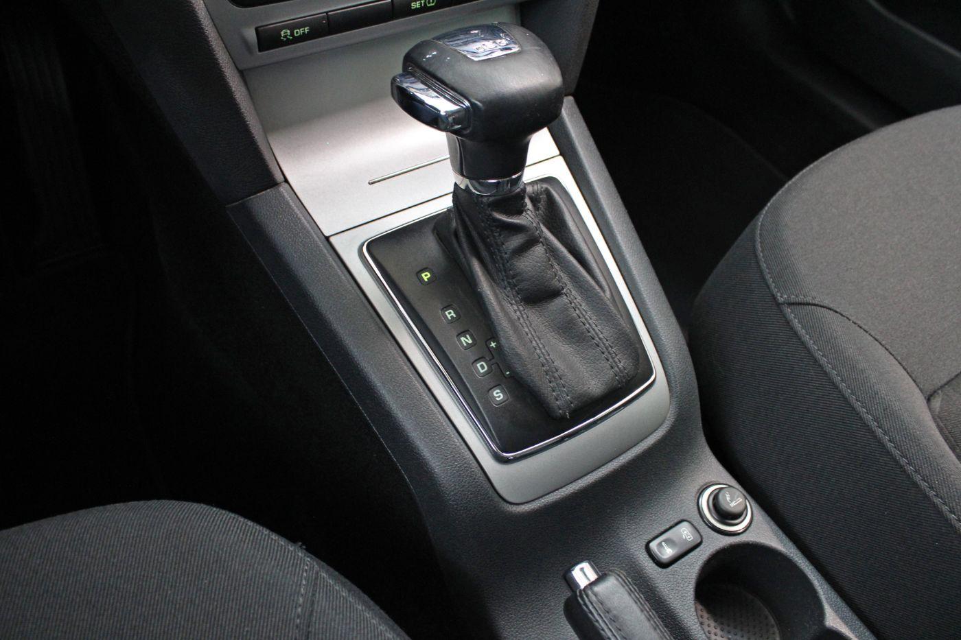 Skoda Octavia 2012 — фото 15