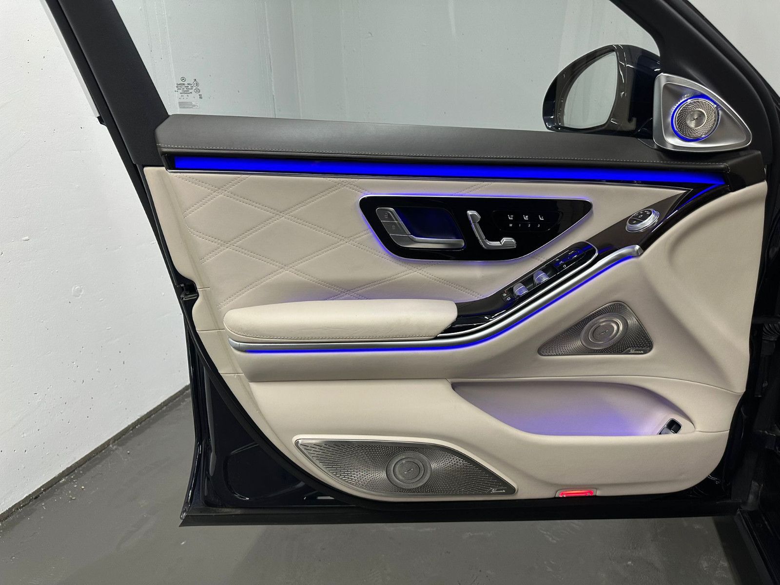Fahrzeugabbildung Mercedes-Benz S 680 Maybach 4MATIC *PANO*Klapptisch*FIRSTCLASS