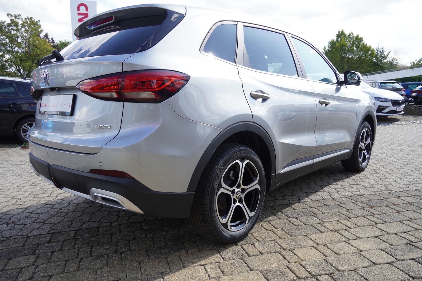 MG ZS